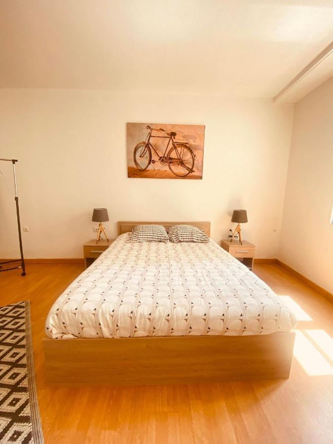 Joli appartement proche cathédrale Laon Esterno foto